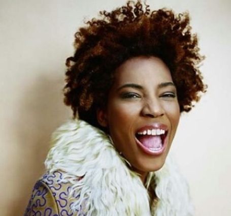 Macy Gray is a musician.